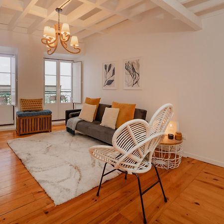 Apartmán Stylish Getaway In A Mezzanine Flat By The Castle Lisboa Exteriér fotografie