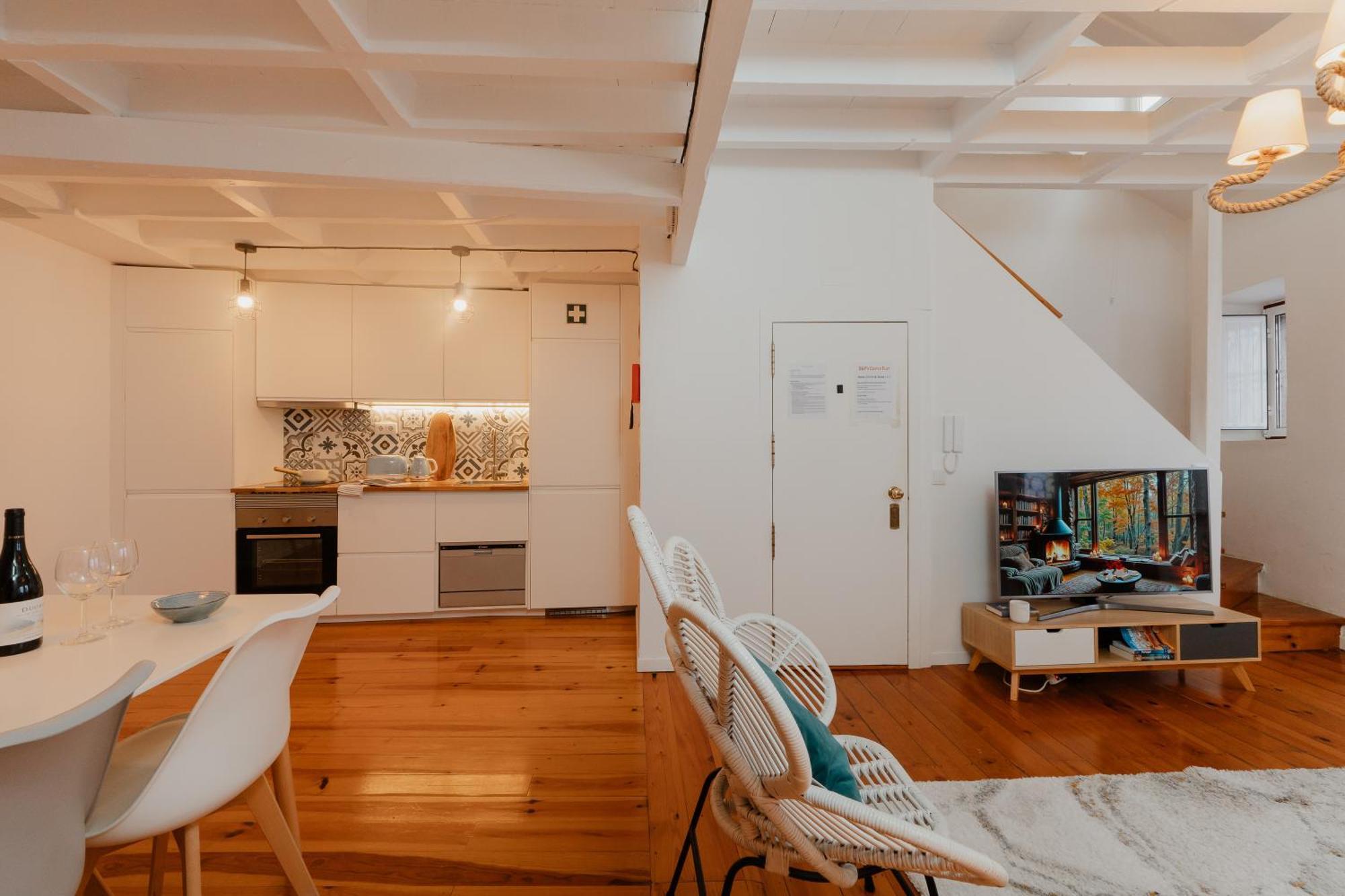 Apartmán Stylish Getaway In A Mezzanine Flat By The Castle Lisboa Exteriér fotografie