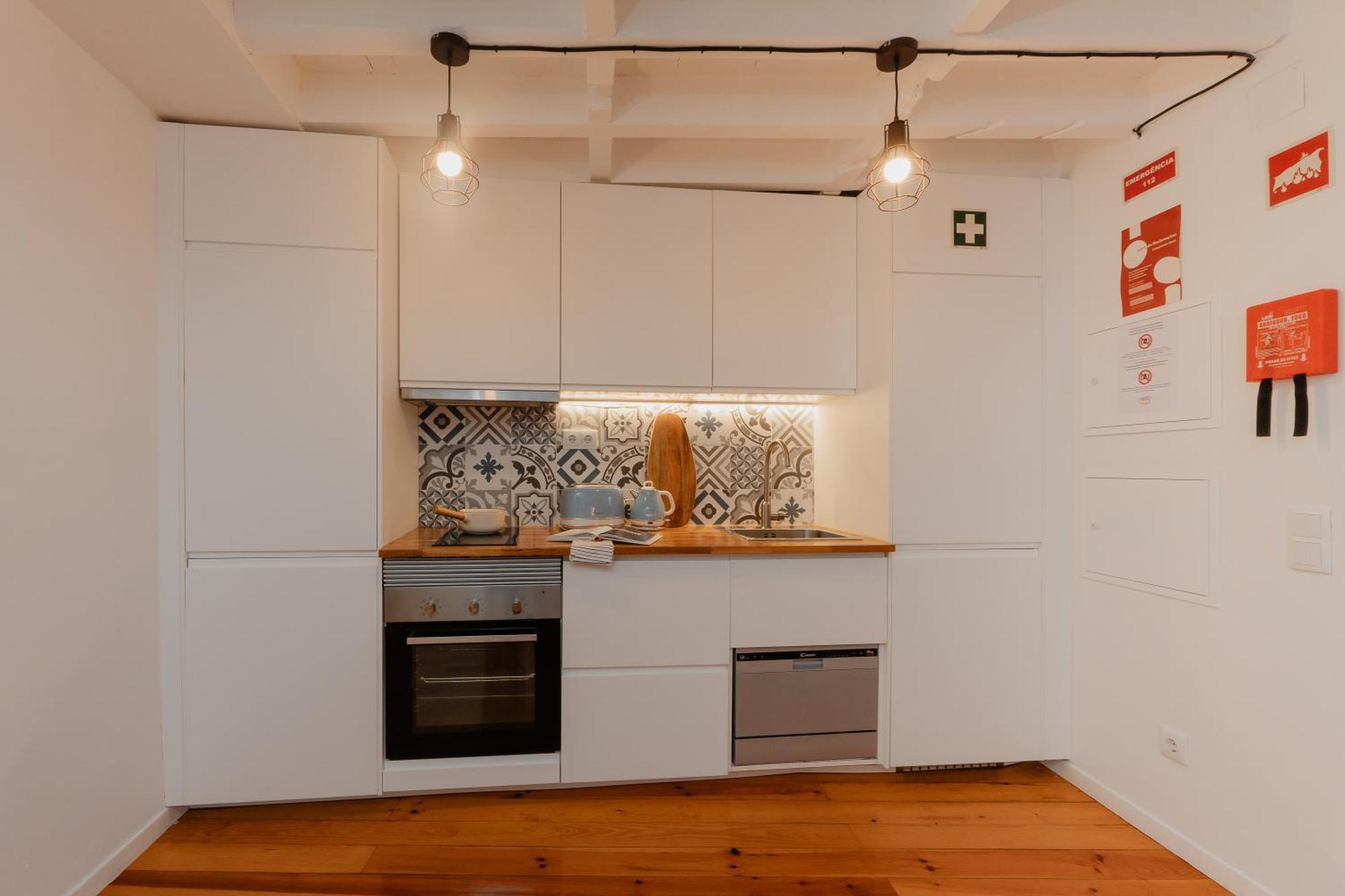 Apartmán Stylish Getaway In A Mezzanine Flat By The Castle Lisboa Exteriér fotografie