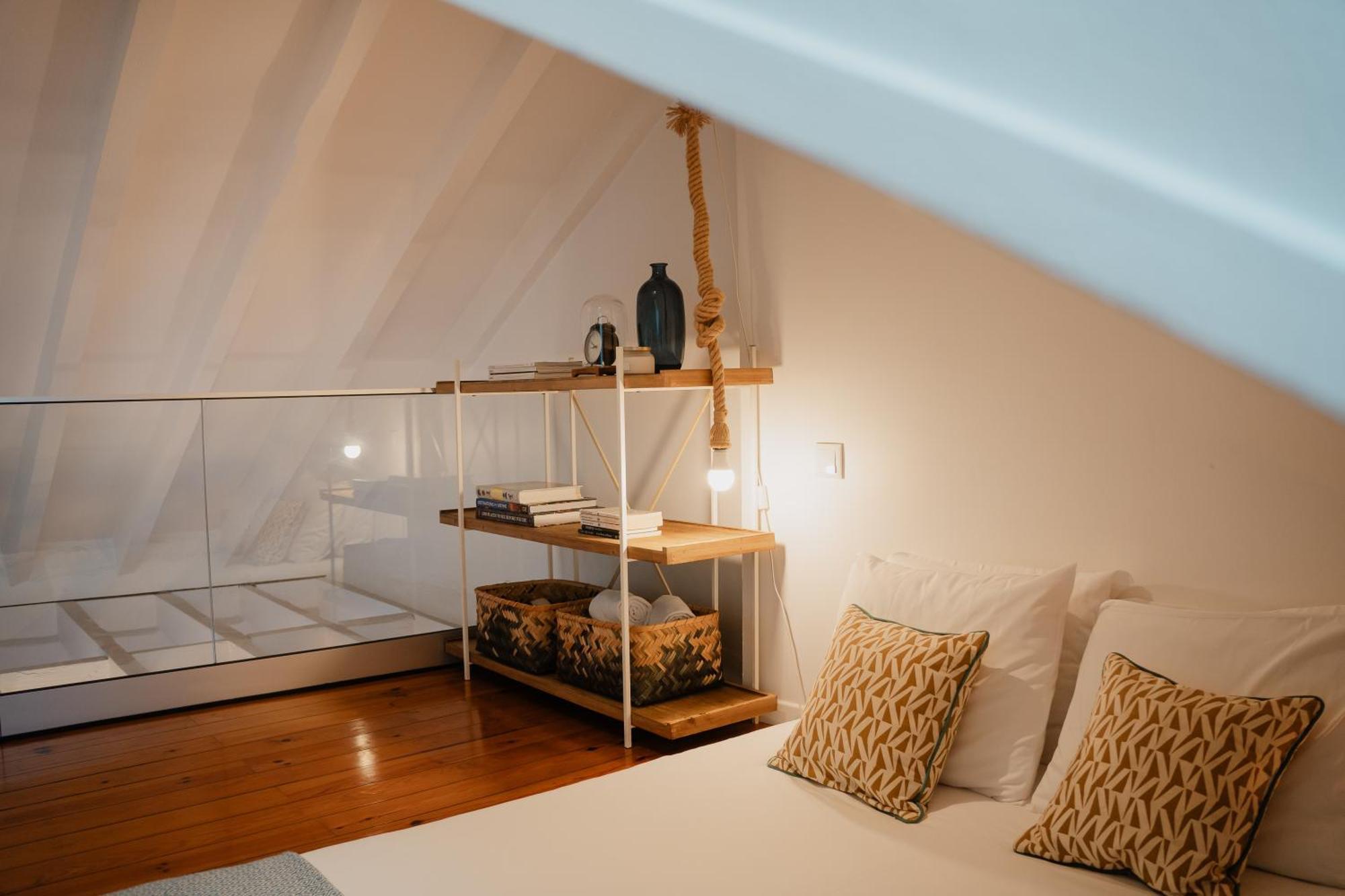 Apartmán Stylish Getaway In A Mezzanine Flat By The Castle Lisboa Exteriér fotografie